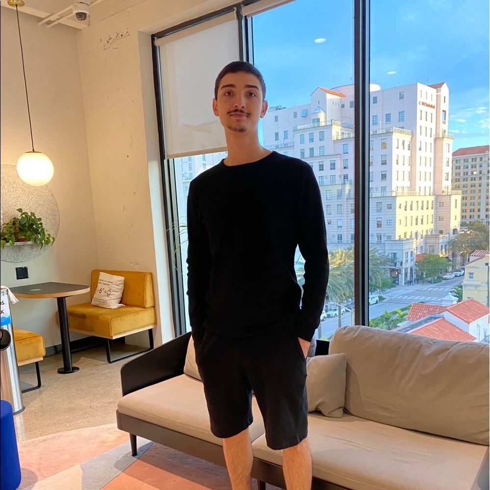 Meet your Posher, Luis